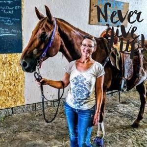 Meet your Posher, Sabrina